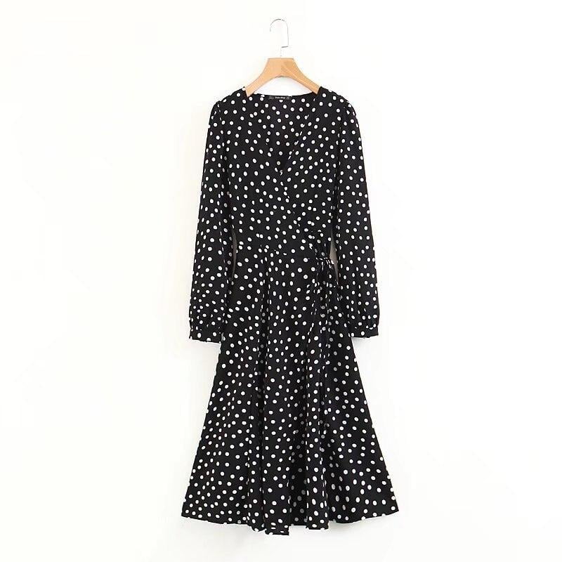 robe a pois noire et blanche