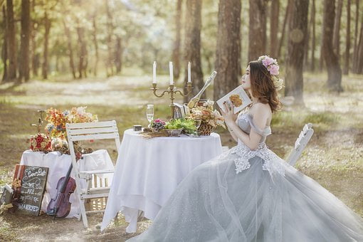 Comment Dessiner Une Robe De Mariée ? Comment Dessiner Une Robe De Mariée ?