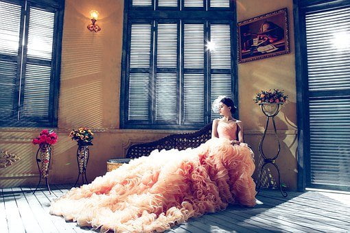 Quel Bijoux Avec Une Robe Rouge ?