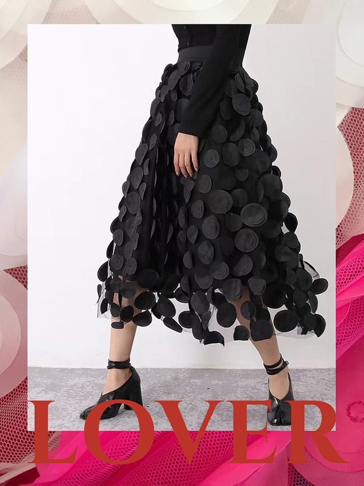 Jupe trapèze mi-longue brodée de styliste, marque de luxe, avec Techniques spéciales 3D à pois, Patchwork, printemps 2023, K242 2