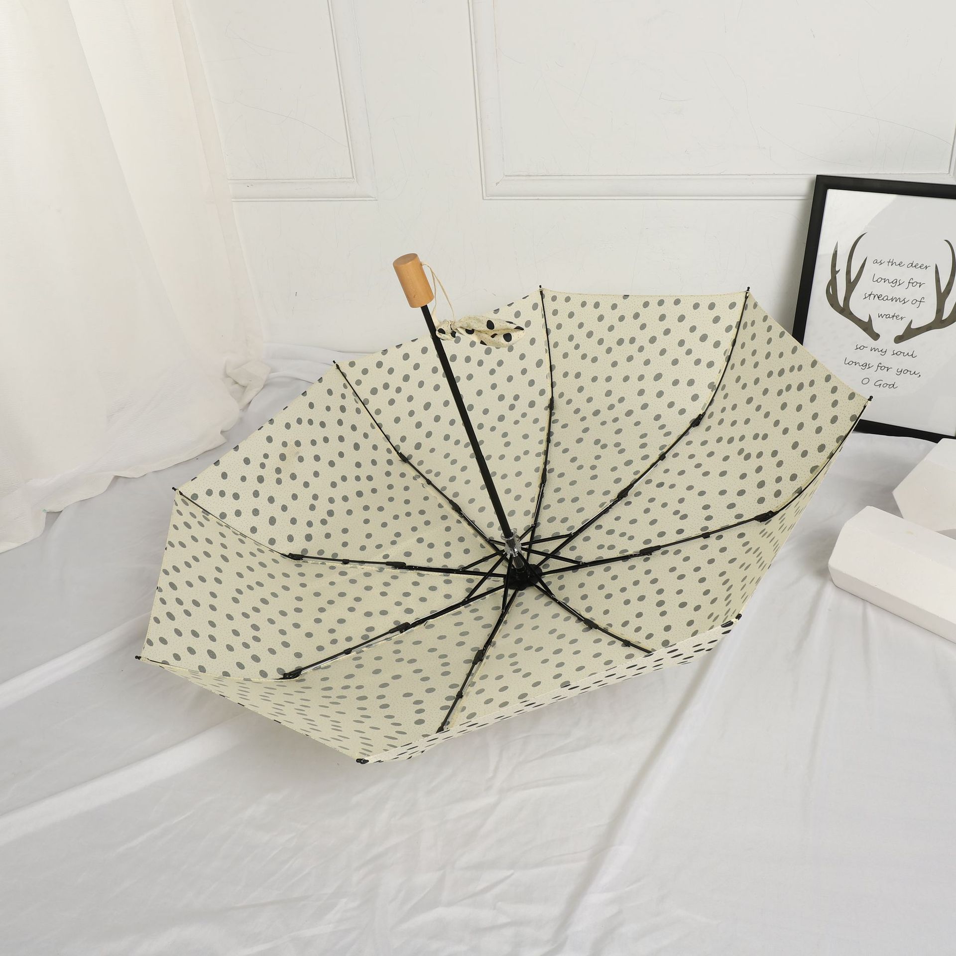Parapluie automatique pour femme, accessoire pliant en vinyle, style féerique coréen, pluie et brillance, à pois, nouvelle collection 2