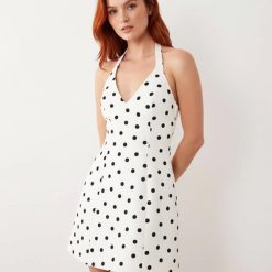 Robes Rouges À Pois Blanc Porcelaine Dos Nu Courte Avec Crêpe