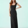robes moulantes à pois maille longue en fauve écru noire avec petits pois blancs col carré et manches courtes volantées