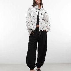 vestes à pois col cheminée avec blanc femme imprimé noir et cordon de serrage