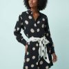 robes évasées à pois chemise contrastante écharpe design multi robe chemise noire courte à grands pois beiges avec manches longues et ceinture nouée à la taille
