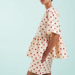 shorts à pois taille avec liens et la poches ensemble assorti haut et short à pois rouges