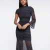 robes asymétriques à pois cape longue tulle drapées épaules noire moulante avec une manche longue et bas transparent