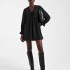 robes longues noires à pois détail col velours côtelé babydoll robe noire à pois fins manches longues évasées et col en v à nouer longueur mini modèle femme