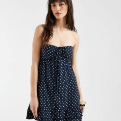 robes à pois marine bleu volants babydoll nouer courte bandeau avec lacage sur le buste et coupe courte evasee