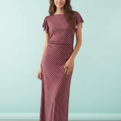 robes vintages rouges à pois rose bateau mi-longue encolure manches volantes fluide et ajustee a la taille