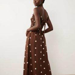 robes longues marron à pois dos froncée nouée motif robe longue marron à pois blancs dos noué bretelles fines élégante