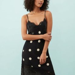 robes asymétriques à pois noirs satin dentelle fente devant midaxi imprimé élégante robe longue noire à pois blancs avec détails en dentelle pour femme