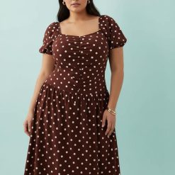 robes longues marron à pois fronces rétro lavant chocolat élégante robe à motifs pois blancs pour femme