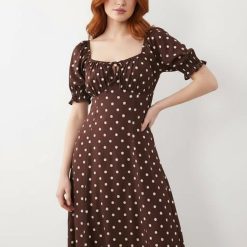 robes bohème à pois chocolat bouffantes manches fluide longue petite col carre avec encolure froncee et noeud sur la poitrine
