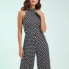robes à pois années 50 noirs satin longue échancré dos nu élégante robe de soirée pour femme mannequin posant trouve