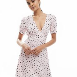 robes rétro à pois roses courte tissée imprimés robe femme manches courtes décolleté plongeant motif pois carrés noirs