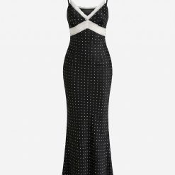 robes longues noires à pois dentelle bretelles fines satin contrastantes moulante avec encolure en v et dentelle blanche sous la poitrine