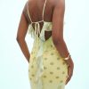 robes jaunes à pois volanté tulle décolleté lemon plongeant dos longue vue de dos avec des volants fluides et des bretelles fines nouées dans le dos