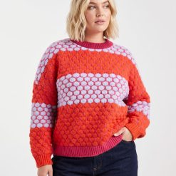 pulls à pois femmes violet betterave vives couleurs contrastants tricot orange et lilas avec bords rose fuchsia