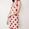 robes à pois rouge maille dos nu en courte robe moulante sans manches en tricot col halter motif à pois rouges trouve sur modèle femme finds